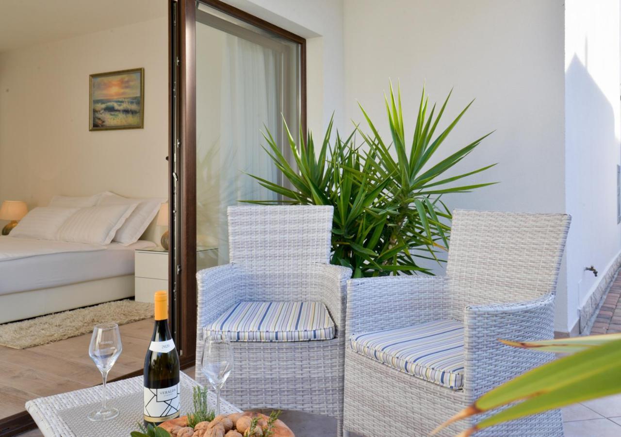 Apartments Villa Rosi Umago Esterno foto